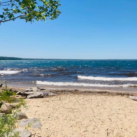 Location Location - Capri Condo 212 Traverse City Luaran gambar